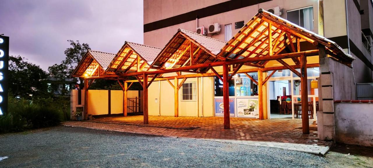 Do Parque Pousada Penha  Buitenkant foto